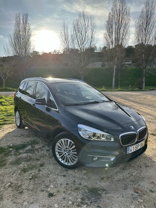BMW 218d versão Luxury