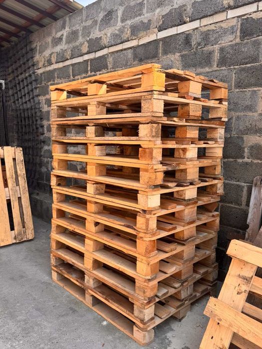 Дерев'яні піддони (паллети)