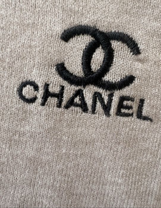 Sweter damski beżowy