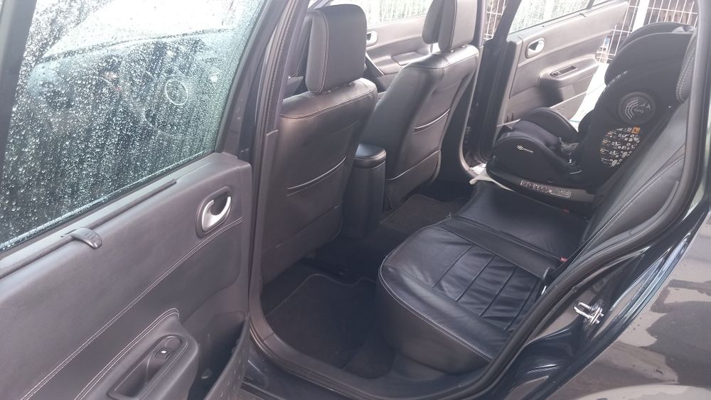 Carrinha megane2528955119492157441