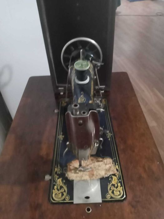 Maquins de costura antiga