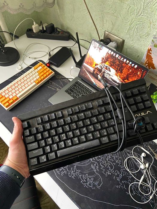 Механическая клавиатура AULA | под ремонт (залипают клавиши)