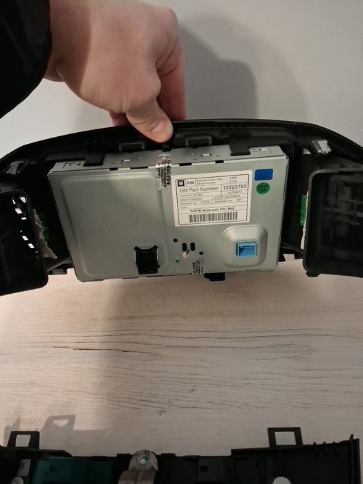 Panel radia plus wyświetlacz opel insignia 2009