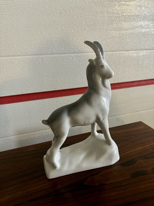 Figurka kozica ZHK Połonne porcelanowa lata 70