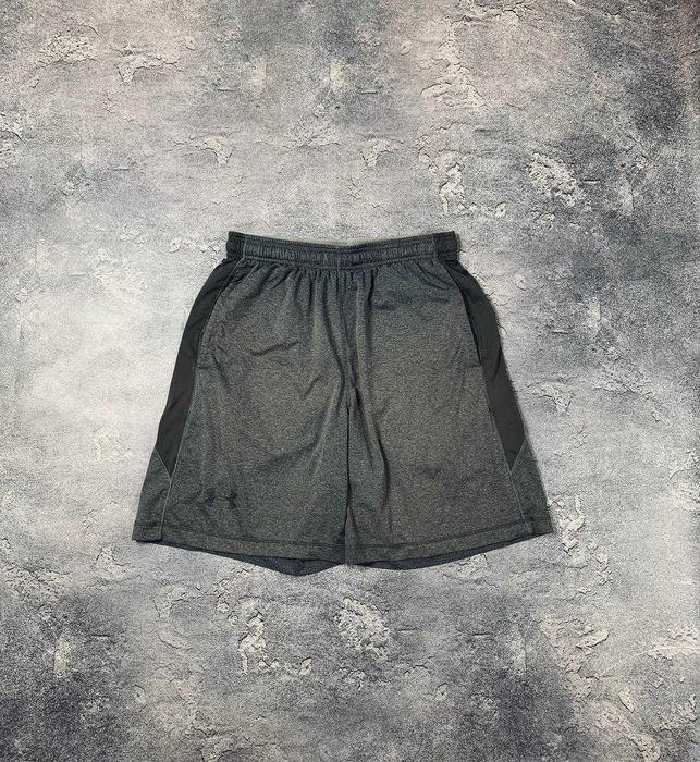 Шорти Under Armour. Розмір M