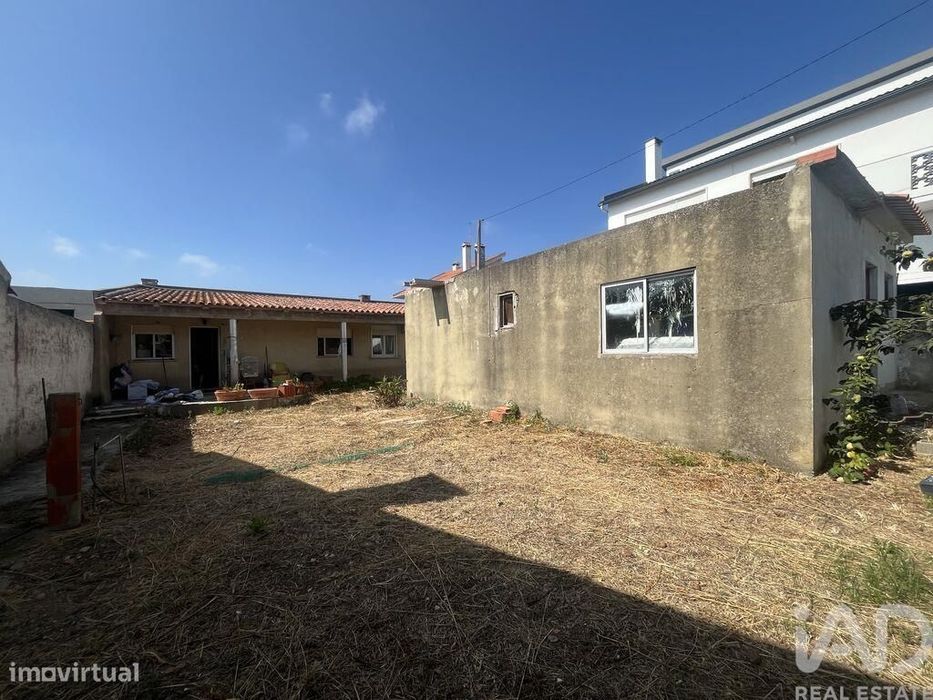 Casa / Villa T2 em São Domingos de Rana de 71,5 m2