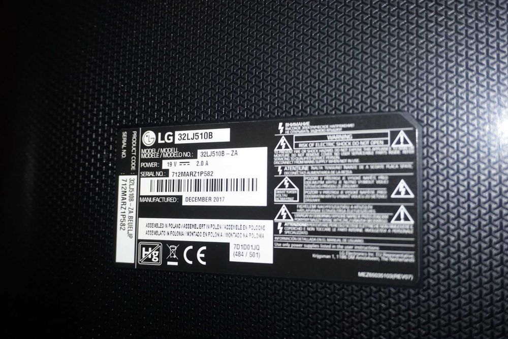 TV LG preta em excelente estado + comando