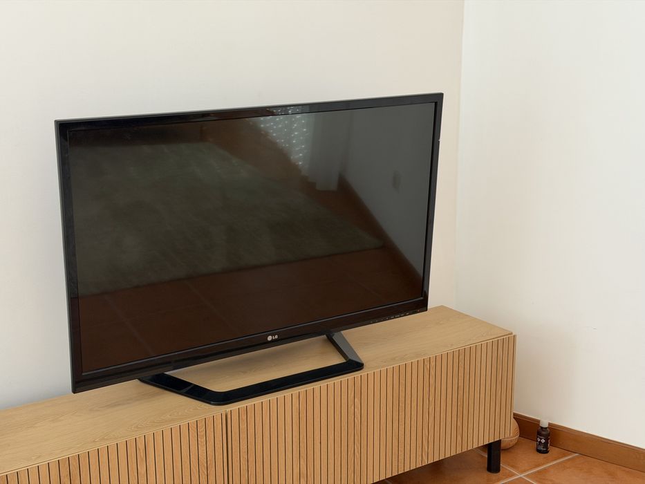 TV LG 42” Full HD