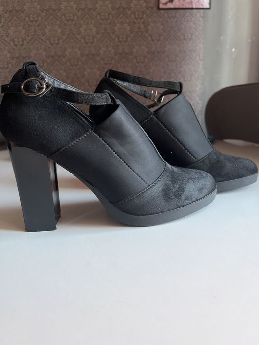 Черевики жіночі / туфли