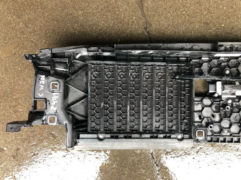 MERCEDES C W206 DEFLETOR AR FRENTE - Z491