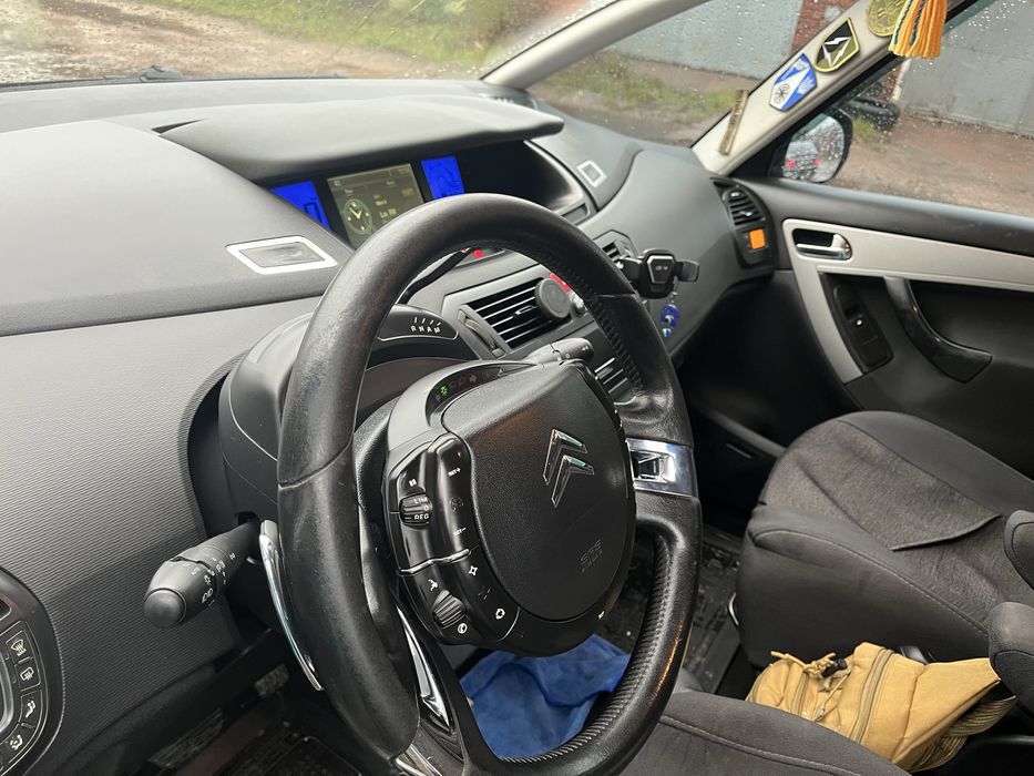 Продам Citroen Picaso 4