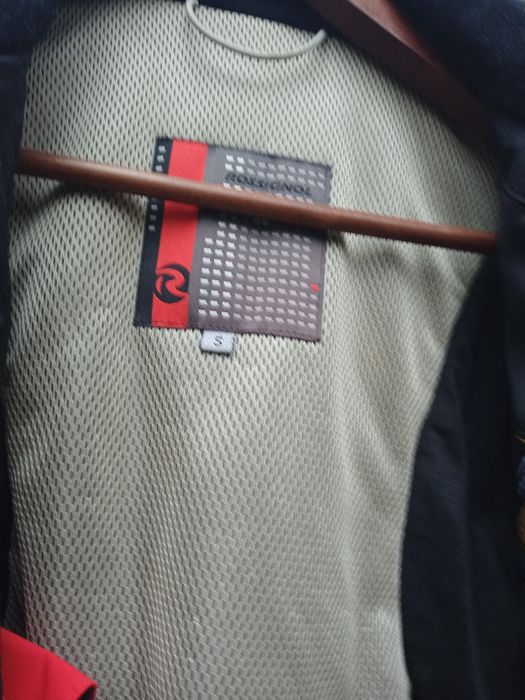 Kurtka ocieplana Gore-Tex z kapturem