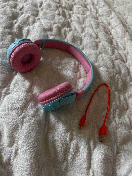 Навушники JBL (Б/У в чудовому стані в синьо рожевому кольорі).