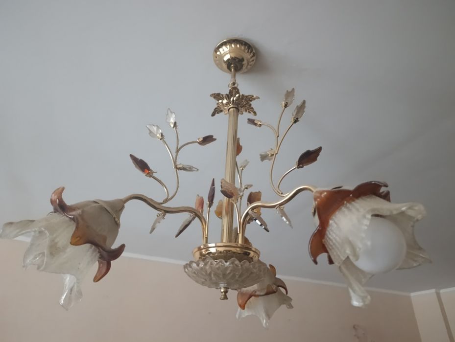 Люстри для кухні і кімнати