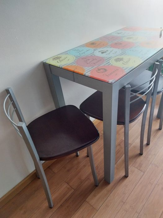 Mesa cozinha extensivel e 4 cadeiras