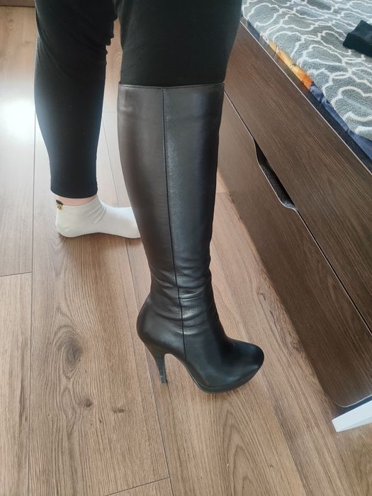 Жіночі зимові сапожки, шкіряні