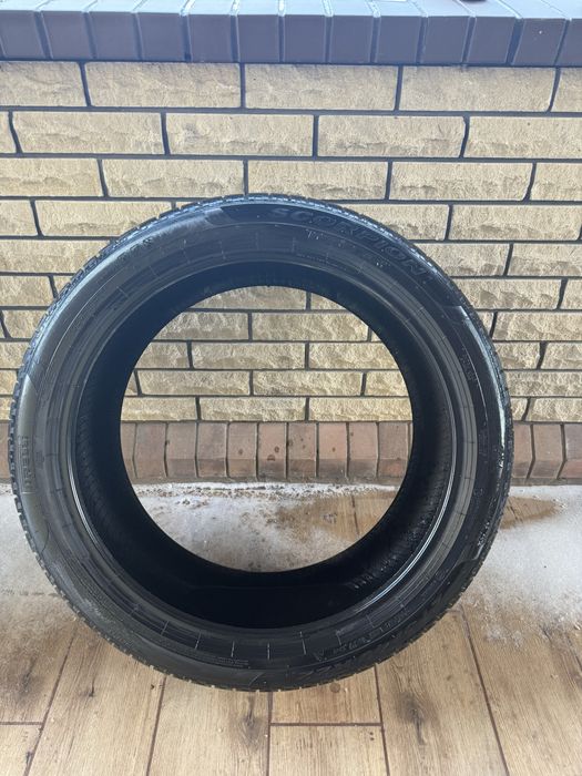 Продам зимові шини  275/40 R22 і 315/35 R22 Pirelli