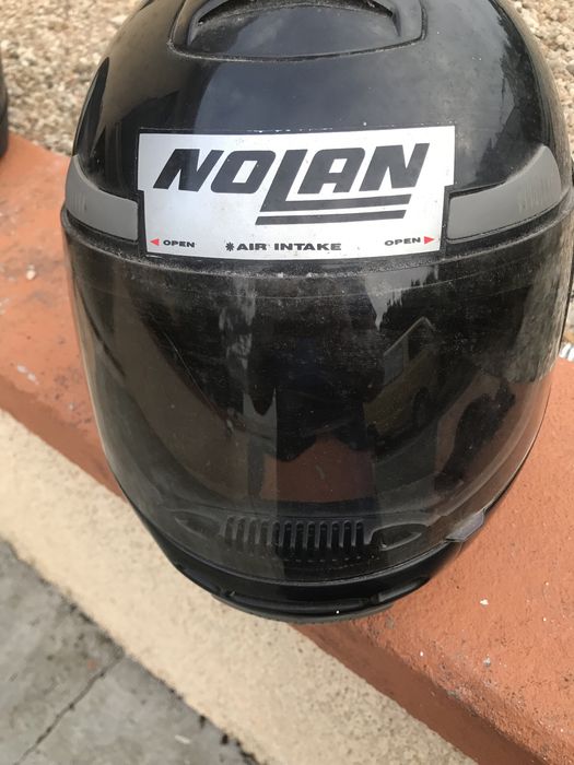 Três  capasetes 20€