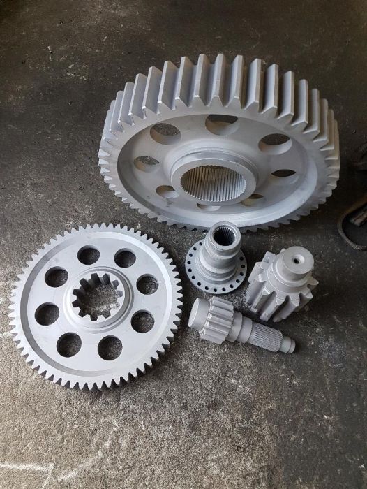zwolnica spycharki komatsu koła zębate