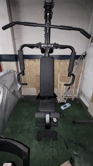 Maquina de musculacao + banco