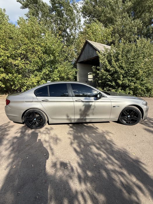 BMW f10 528i 2011