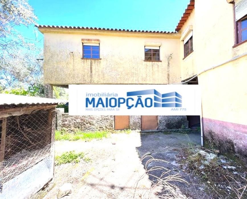 Moradia Geminada T4 - Gouveia — Vila Nova de Tazem, Guarda