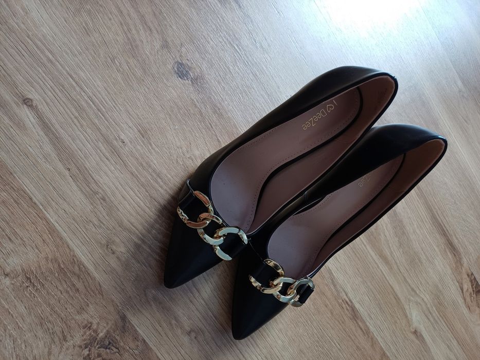 Czarne szpilki Deeze