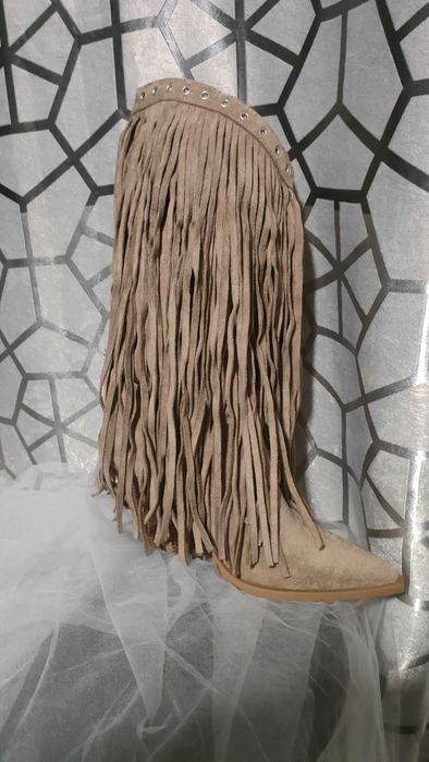 Piękne kowbojki rozmiar 39