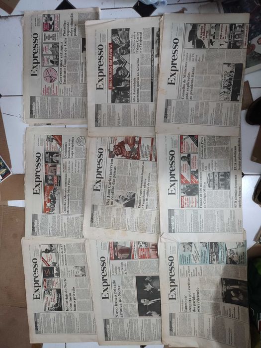 Lote 60 Jornais Expresso - Anos 70 e 80