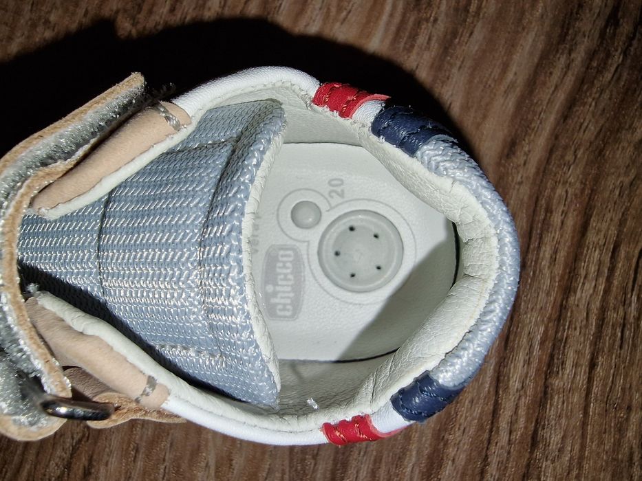 Sapatilhas Chicco tamanho 20