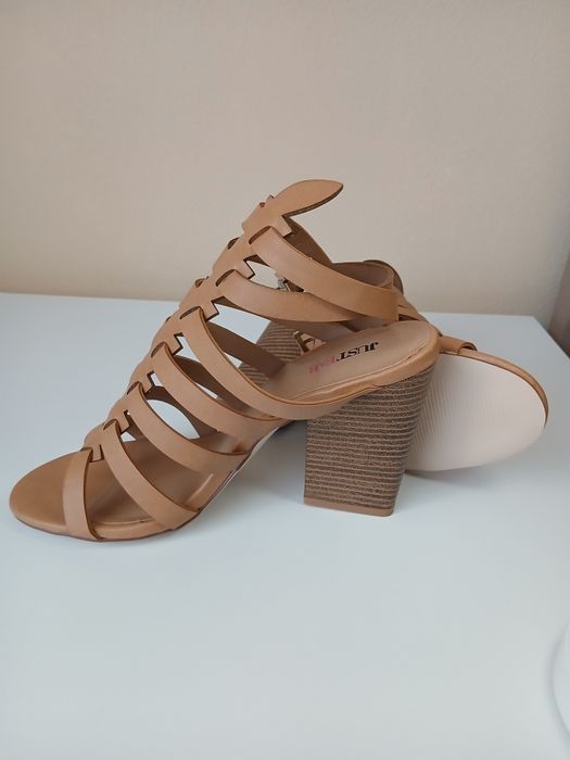 Босоніжки/Босоножки жіночі/взуття