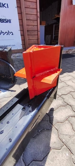 Rachador de lenha para BOB CAT  12 ton