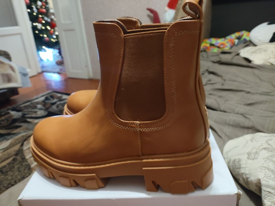 Продам демісізоні сапожки