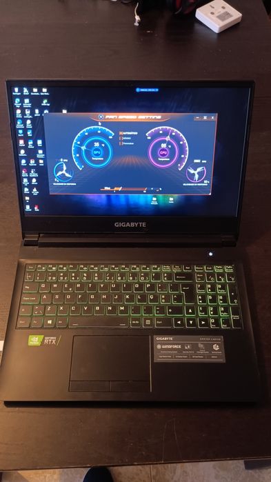Gigabyte g5 com 445€ em upgrades rtx3060, 32GB ram!!  2x512GB SSD m2