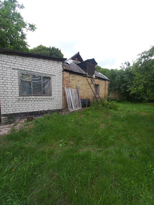 Продається будинок з землею Пухівка