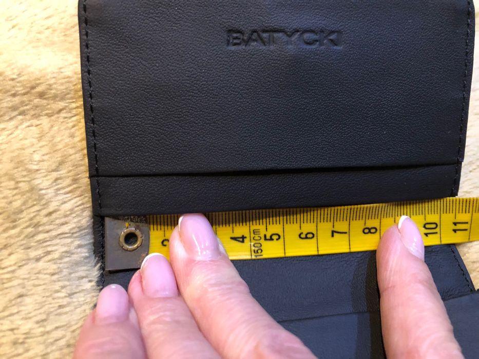 Czarne etui / saszetka na dokumenty, wizytówki, karty