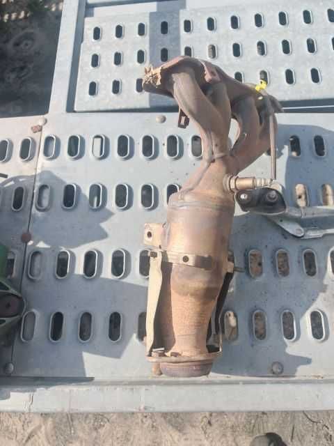 Toyota Avensis T25 1.8 VVTi katalizator