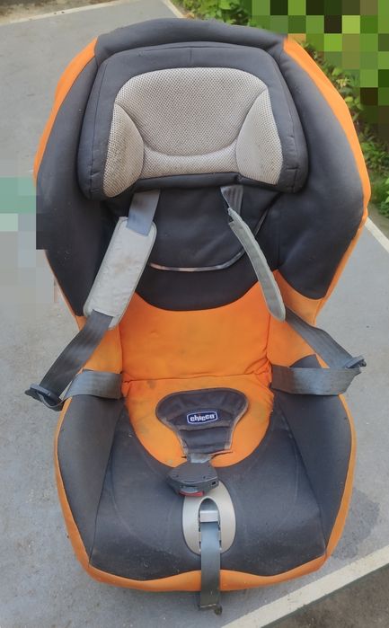 Дитяче автокрісло chicco