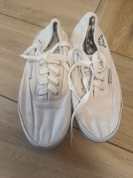 Damskie białe wiązane materiałowe buty trampki