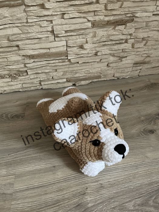Piesek corgi pluszak maskotka na szydełku amigurumi