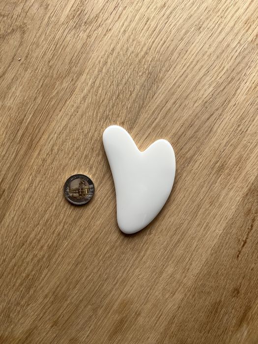 Biały kamień Gua Sha