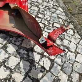 Guarda lamas dianteiro direito Alfa Romeo Mito