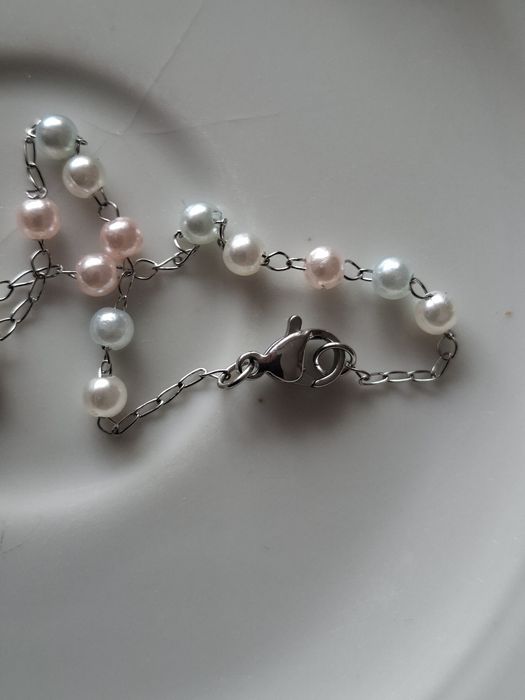 Delikatny, perłowy różaniec