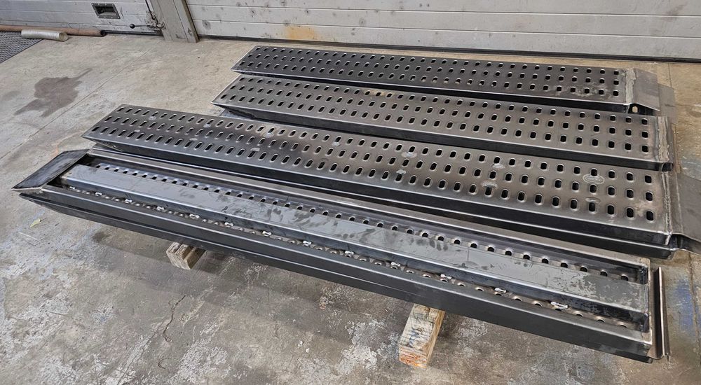 Najazd podjazd LOHR szeroki 40cm 3m laweta przyczepka PRODUCENT