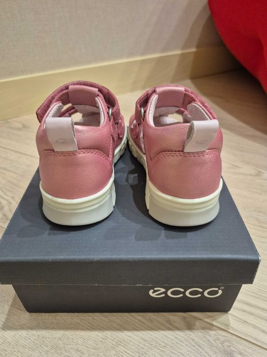 Ecco босоніжки 26