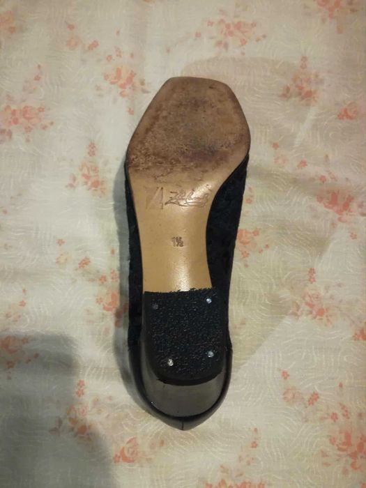 Sapatos em renda, azuis escuros