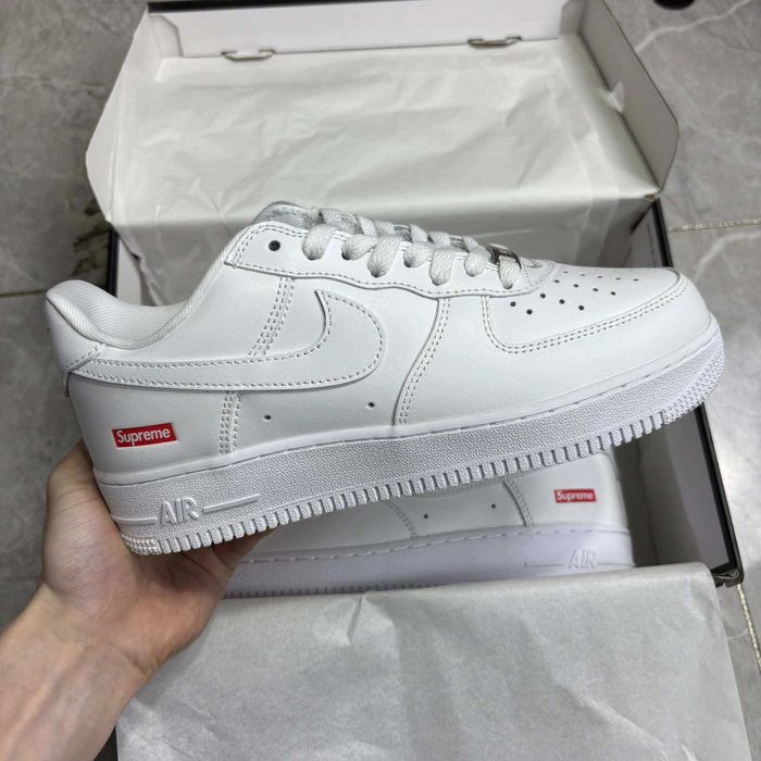 Nike Air Force 1 Low '07 Supreme Biały  R.40