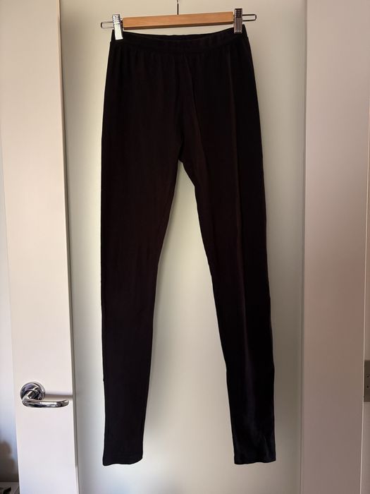 Czarne legginsy