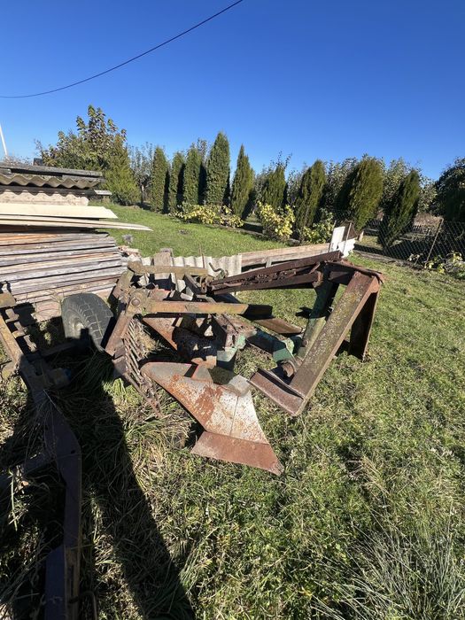 Плуг польський 3 корпусний