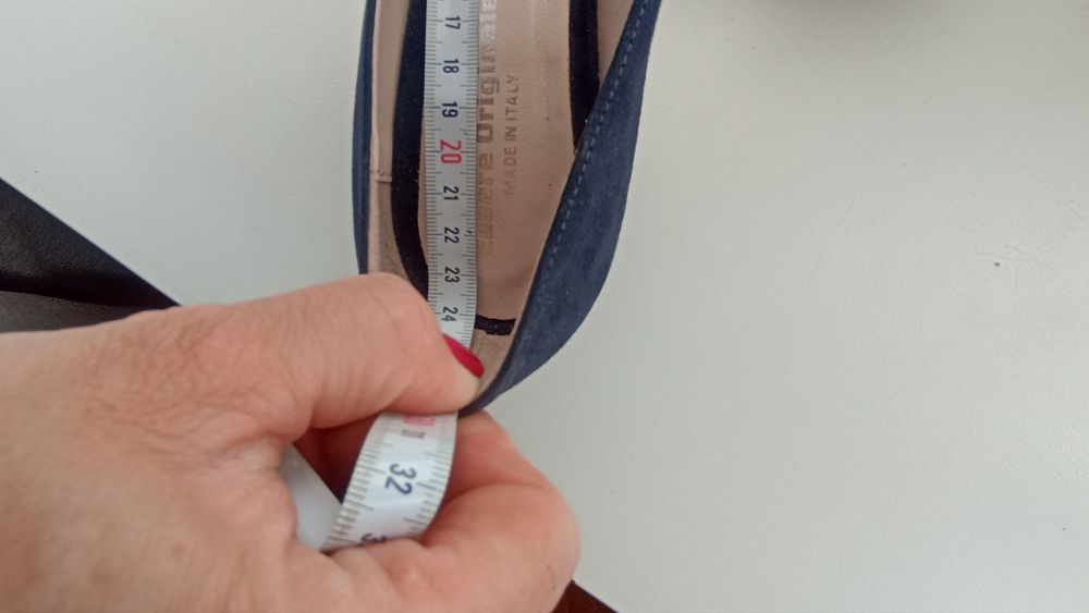 Туфлі класичні жіночі